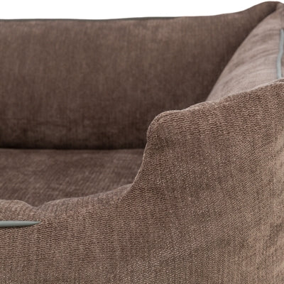 TRIXIE Vital Lennox – Eckiges Hundebett in Braun – Produktansicht 3